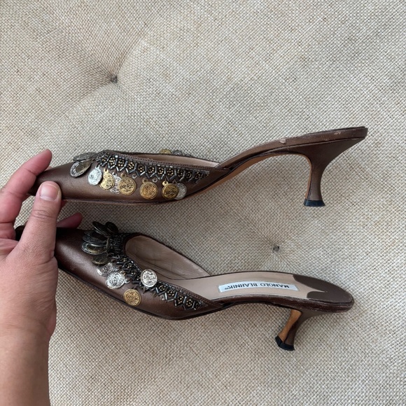 Manolo Blahnik 2000s Silver & Gold Coin Brown Leather Mule Heels - Picture 9 of 13
